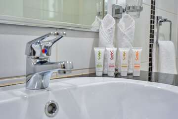 Bathroom amenities