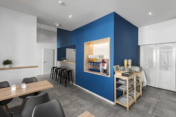 Breakfast area