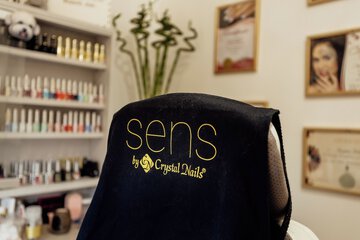 Nail salon