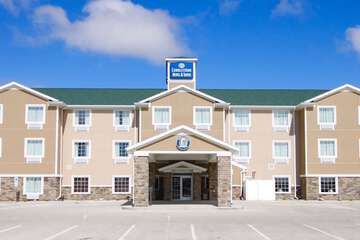 Cobblestone Hotel & Suites – Devils Lake