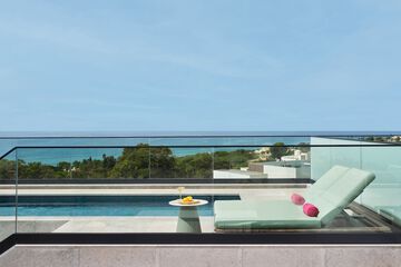 Beach/ocean view