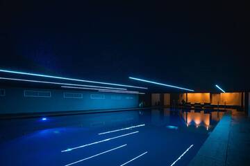 Exercise/lap pool