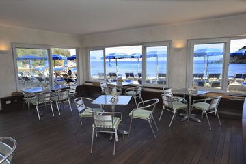Beach bar