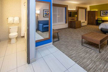 Room 43 of 135