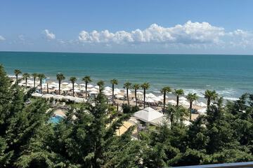 Beach/ocean view