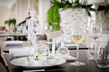 Couples dining