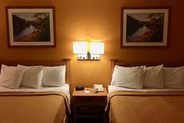 Room 13 of 22
