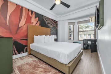Room 41 of 100