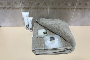 Bathroom amenities