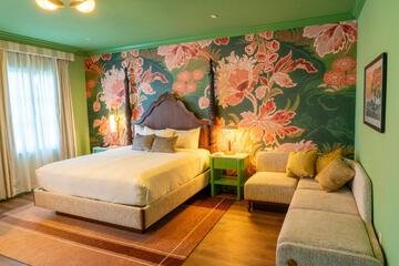 Carlton Hotel