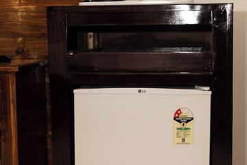 Mini-refrigerator