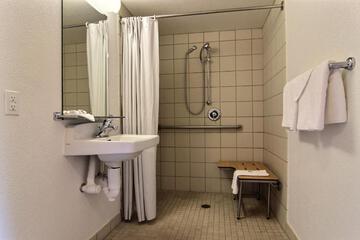 Photo 33