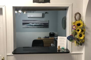 Check-in/check-out kiosk
