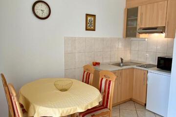 Photo 52