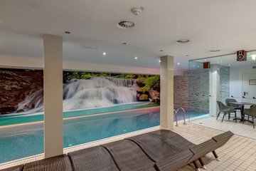 Exercise/lap pool