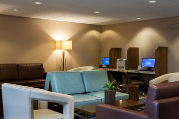 Business Center 53 of 66