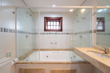 Jetted tub