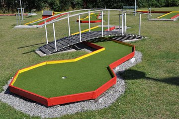 Mini-golf