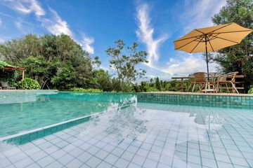Infinity pool