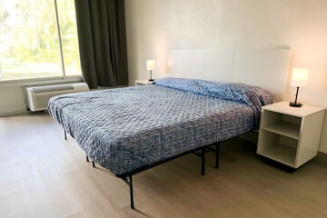 Room 28 of 44