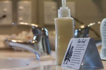 Bathroom amenities