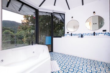 Private spa tub