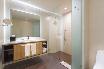 Bathroom shower