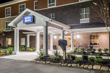 MainStay Suites Hackberry Sportsmans Lodge