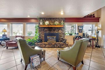 Hotel Interior 10 of 43