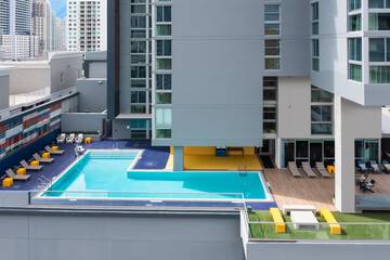 Pool 11 of 65