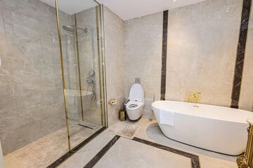 Bathroom shower