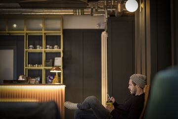 Lobby lounge