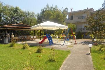 Photo 33