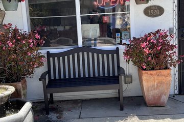 Check-in/check-out kiosk