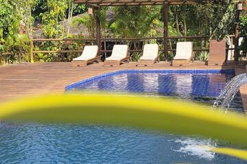 Pool waterfall