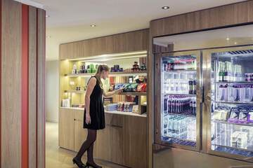 Snack bar