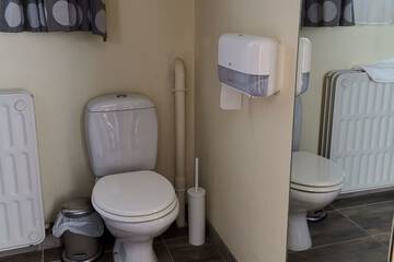 Bathroom amenities