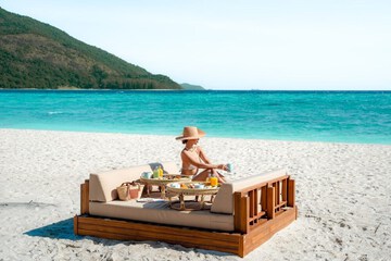 Beach bar