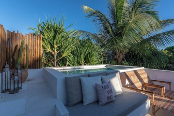 Private pool
