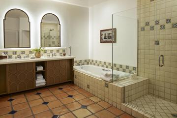 Bathroom shower