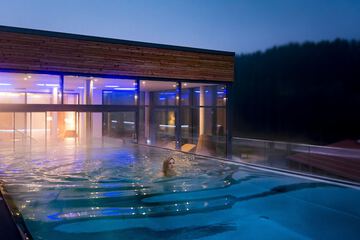 Infinity pool