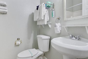 Room 122 of 149
