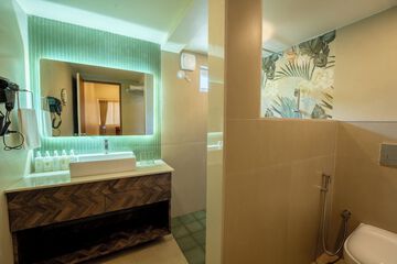Bathroom shower