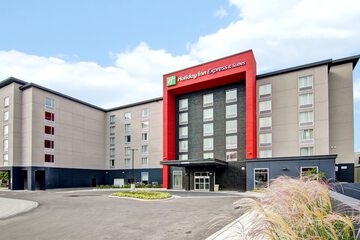 Holiday Inn Express & Suites Oshawa Downtown Toronto Area