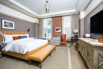 Suite 51 of 105