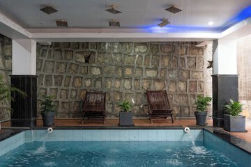 Private pool