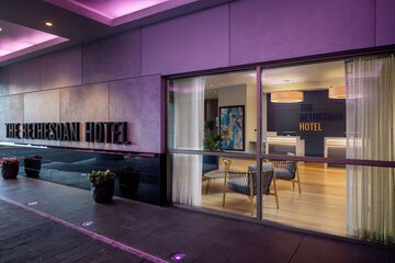 Hotel 2 of 64