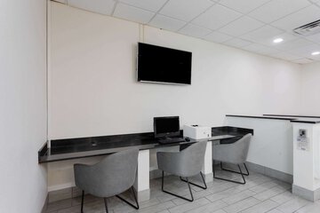 Business Center 38 of 38