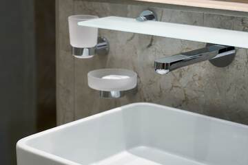 Bathroom sink
