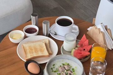 Breakfast meal
